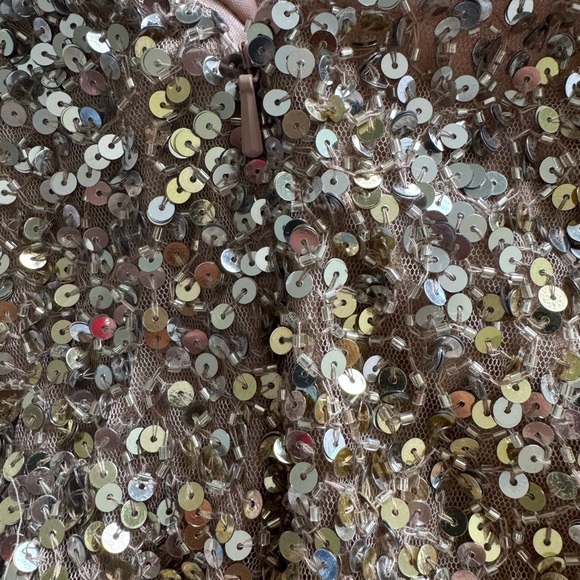 NWOT Mac Duggal Gold Sequin Slit Gown - Picture 8 of 8